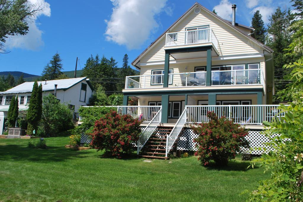 Willow Point Beach House Bed & Breakfast Nelson Exterior photo