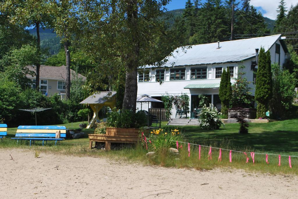 Willow Point Beach House Bed & Breakfast Nelson Exterior photo