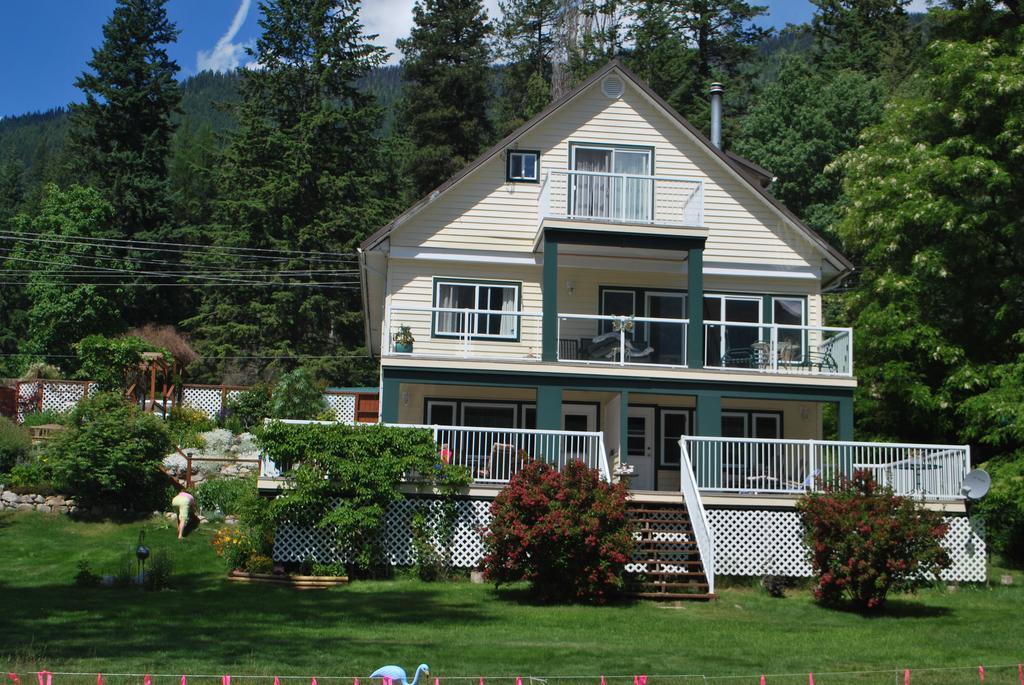 Willow Point Beach House Bed & Breakfast Nelson Exterior photo